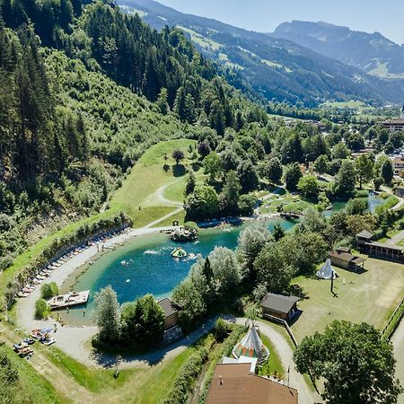Chalet - Direkt Am 5 Sterne Campingplatz Aufenfeld Im Zillertal Mit Hallenbad Und Sauna Aschau Im Zillertal Buitenkant foto