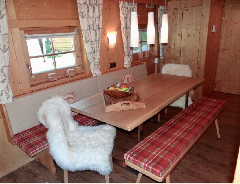 Chalet - Direkt Am 5 Sterne Campingplatz Aufenfeld Im Zillertal Mit Hallenbad Und Sauna Aschau Im Zillertal Buitenkant foto